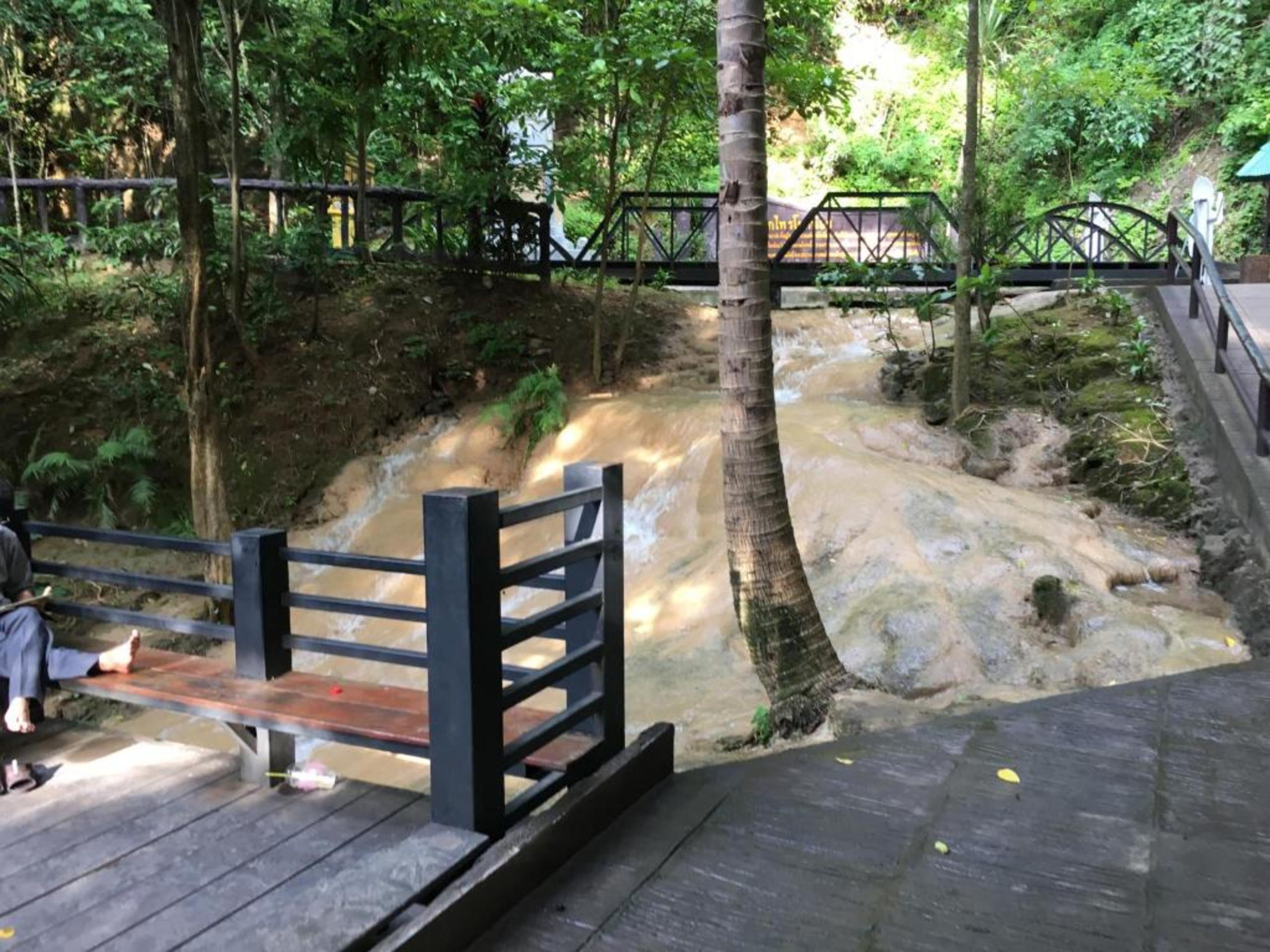 ساي يوك Chokchai Hotel المظهر الخارجي الصورة